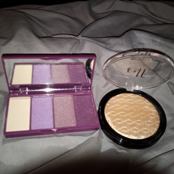 Elegant Purple and Gold Eyeshadow Palette - Picture 1 of 3